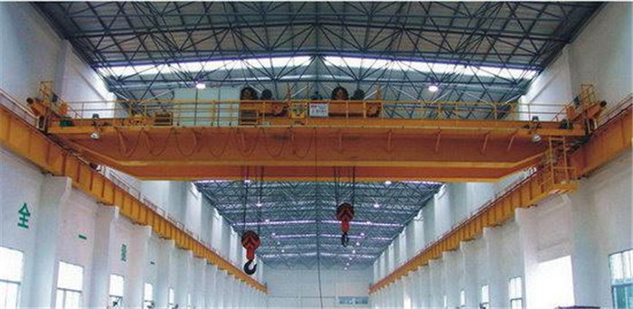 QE型雙小車通用橋式起重機(jī) QE型雙小車通用橋式起重機(jī)